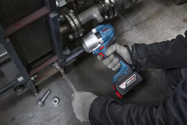 GDS 18V-780 phù hợp với siết, tháo bu-lông nặng trong xây dựng, cơ khí,...