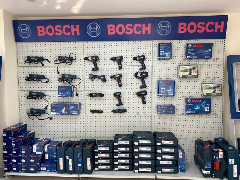 Gian hàng dụng cụ điện Bosch tại cửa hàng THB Việt Nam 