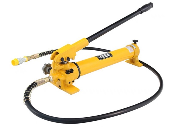 Bơm thủy lực bằng tay CP-700B