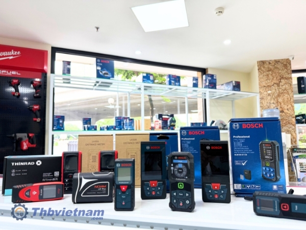 Máy đo khoảng cách thiết kế dạng cầm tay nhỏ gọn