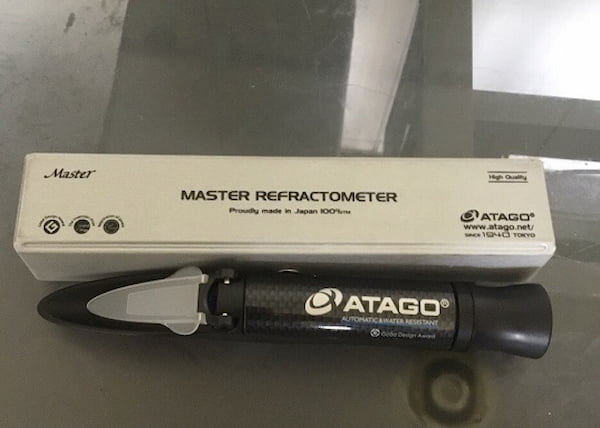 Atago Master S-Mill alpha là khúc xạ kế đo độ mặn được thiết kế dạng cầm tay
