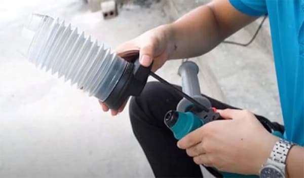 Dùng đầu chụp mũi khoan chuyên dụng để khoan tường không bụi