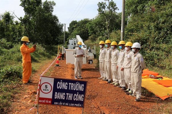 Người lao động cũng phải đảm bảo an toàn cho bản thân, đồng nghiệp và tổ chức