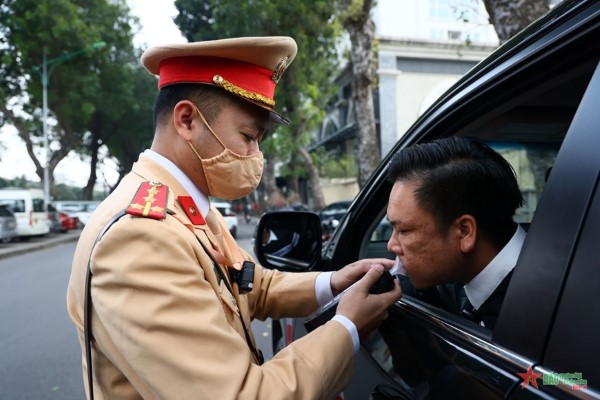 Nồng độ cồn ô tô phạt bao nhiêu