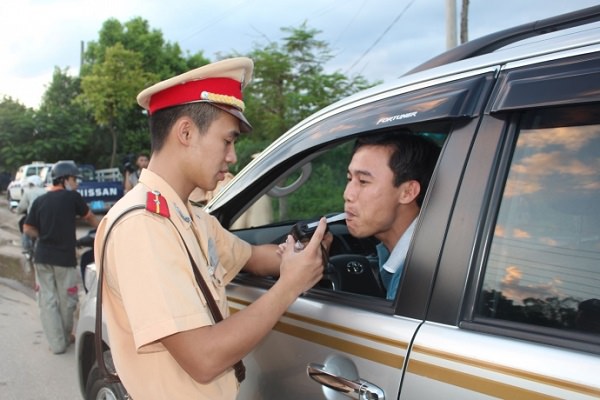 Khi nào CSGT có thể yêu cầu dừng xe để kiểm tra nồng độ cồn?