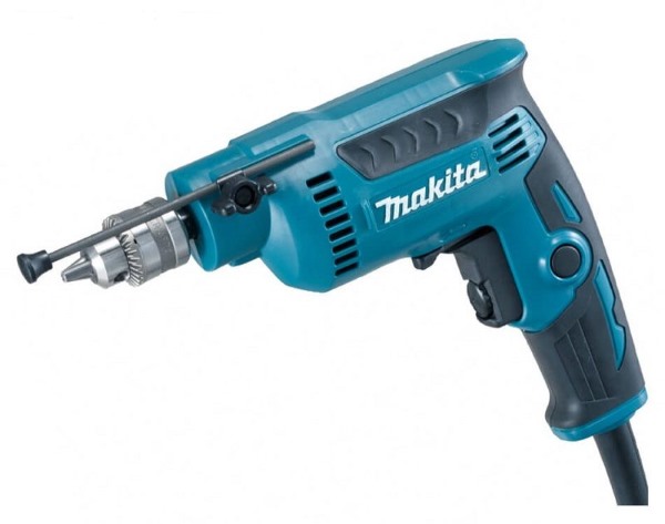 Thiết kế bên ngoài của Makita kém sắc hơn so với Boshc hay Dewalt