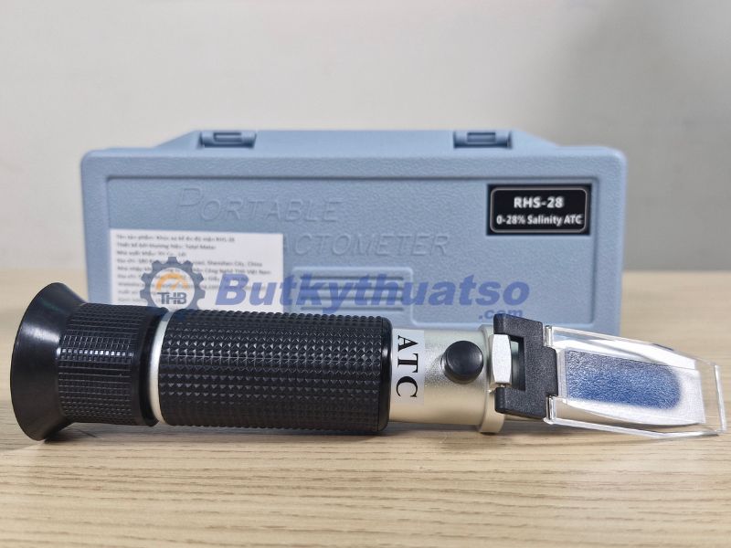 Khúc xạ kế đo độ mặn Total Meter RHS-28 nhỏ gọn