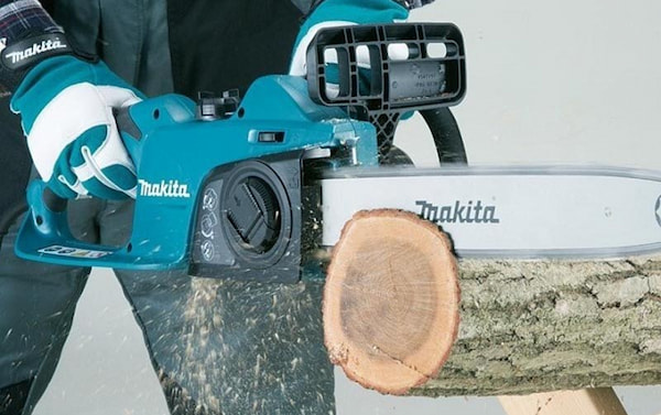 Máy cưa xích dùng điện Makita UC4041A