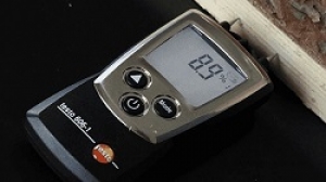 Đánh giá máy đo độ ẩm vật liệu Testo 606-1 có tốt không?