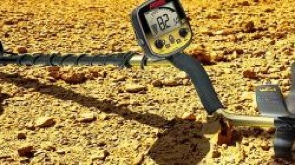 Review Gold Bug Pro Fisher-USA: Máy dò vàng cốm này có gì đặc biệt?