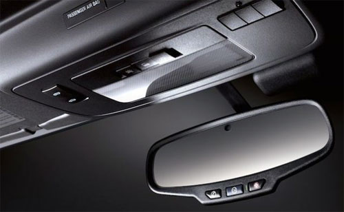 Camera hành trình hai mắt tiện dụng